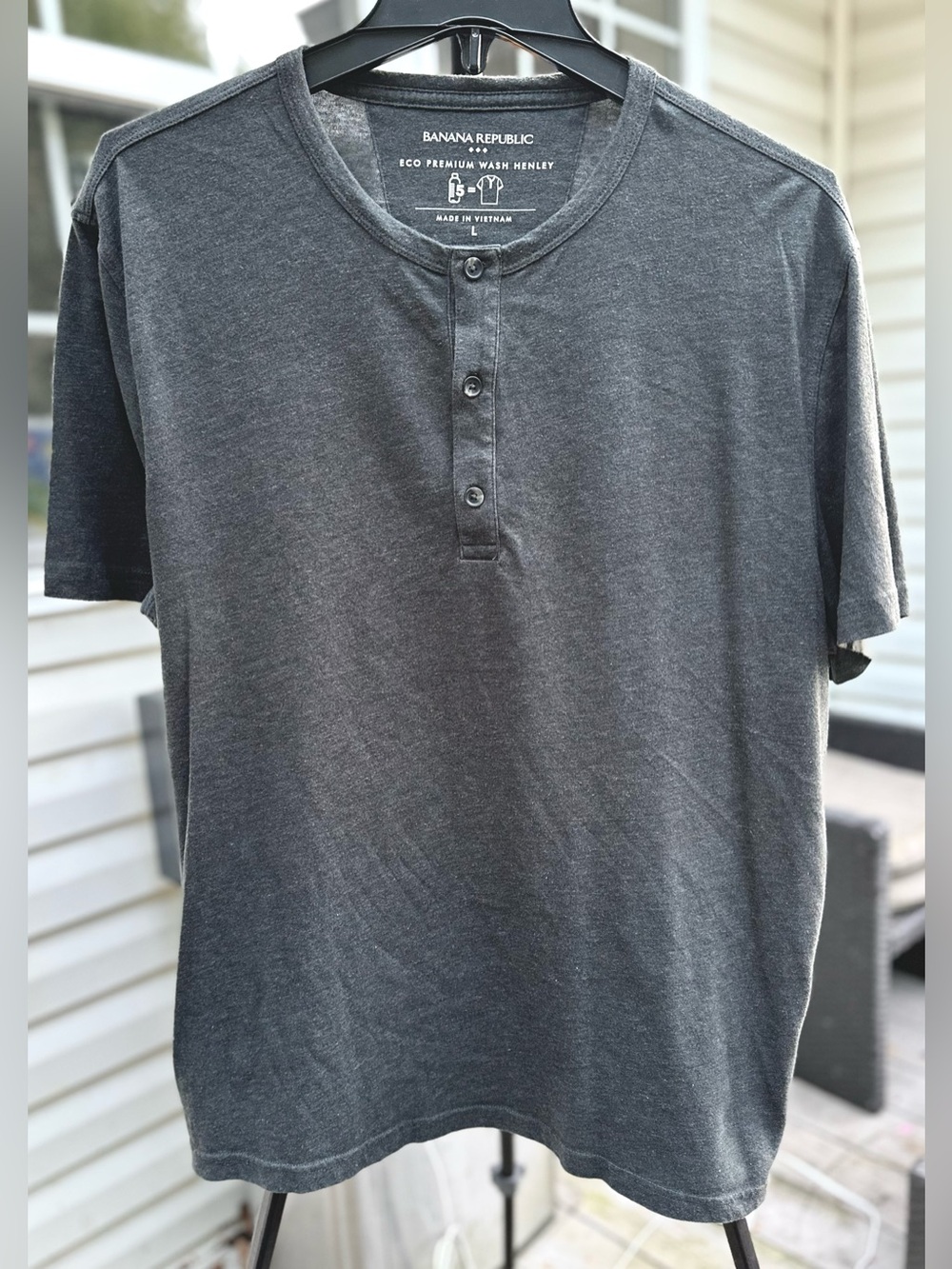 Banana Republic Men's Charcoal Short-Sleeve Henley